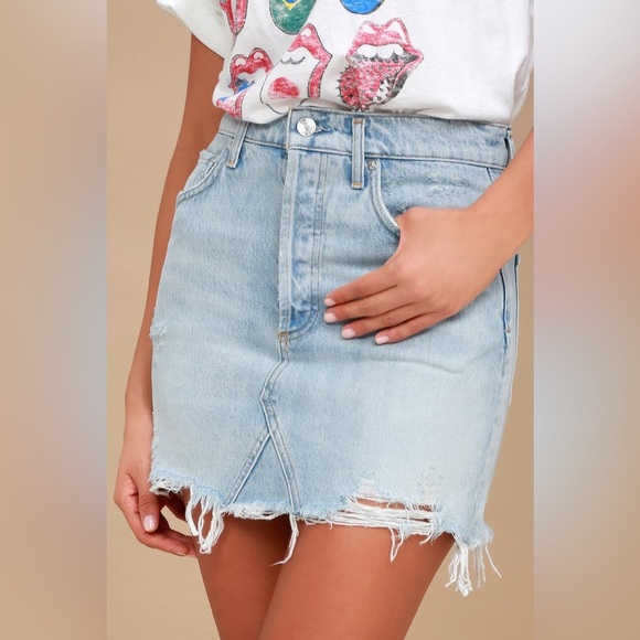 AGOLDE Quinn Light Wash Distressed Denim Mini Skirt Size 23 - Picture 1 of 4